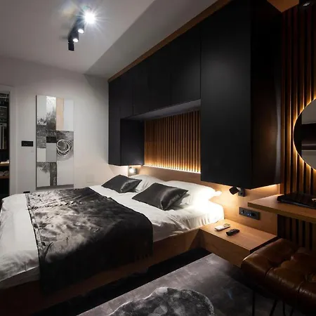 Jazine Lux E&t Apartment